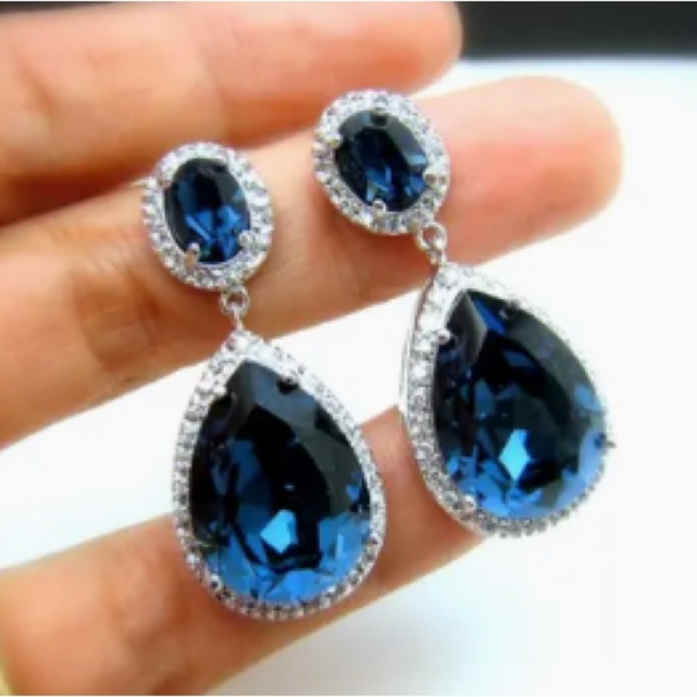 1 Pair New Water Drop Earrings